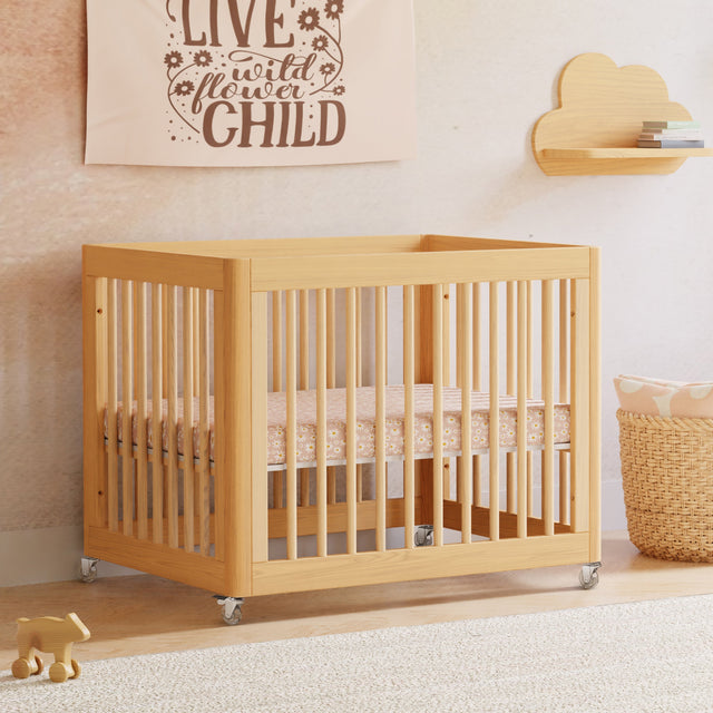 Yuzu 8-in-1 Convertible Crib with All-Stages