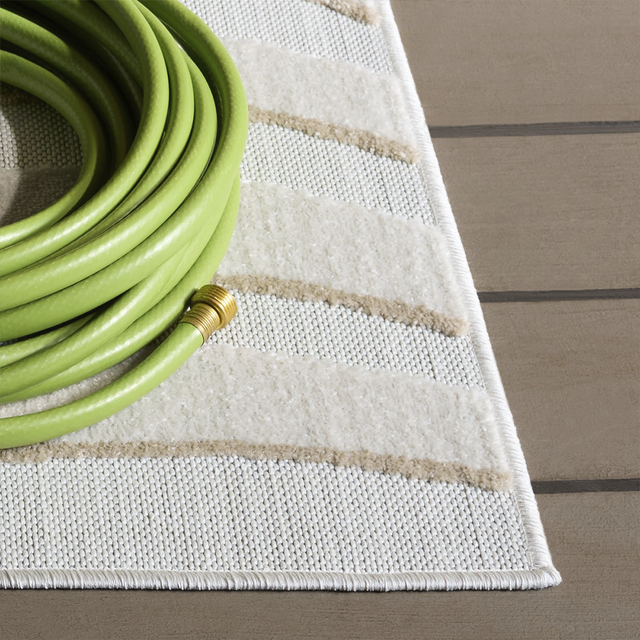 Sahura Outdoor Rug (8