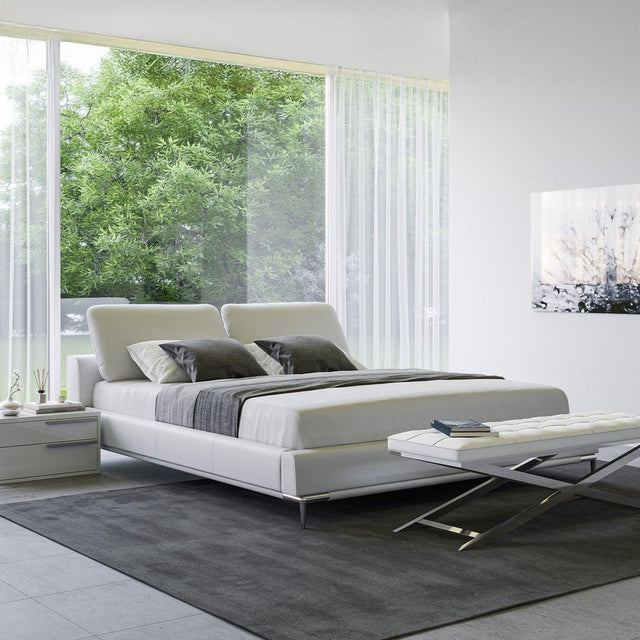 Movido Bed White