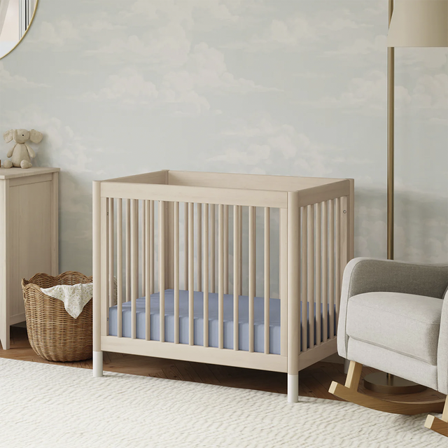 Gelato 4-in-1 Convertible Mini Crib