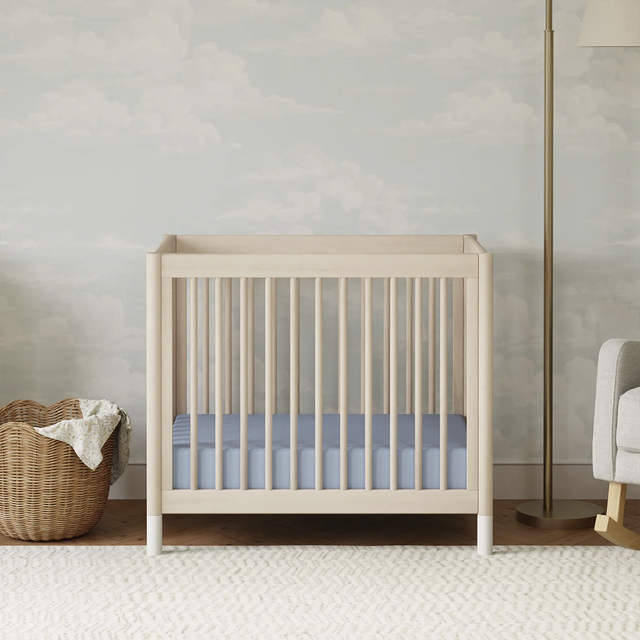 Gelato 4-in-1 Convertible Mini Crib
